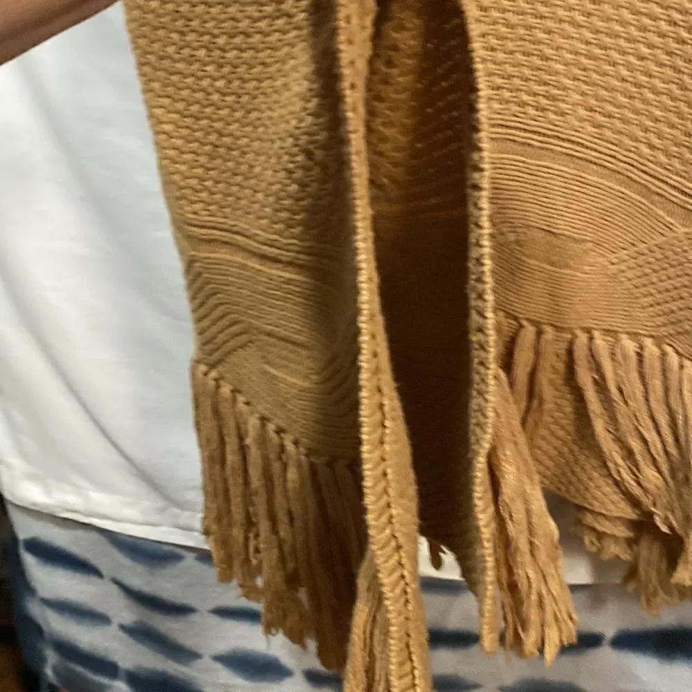 Coldwater Creek women’s camel pullover fringe poncho